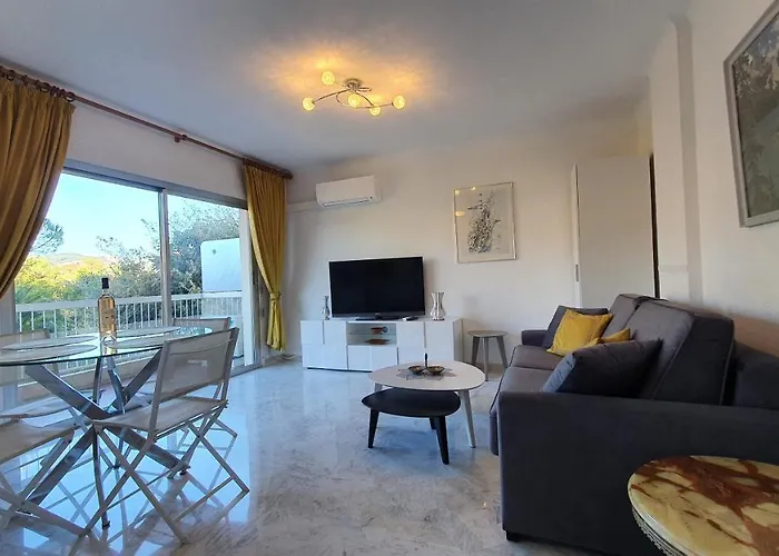 Centre Cannes Gd 2P Terrasse Parking 10Mn Palais Plage